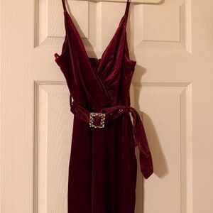 Elegant Burgundy Spaghetti Strap Velvet Jumpsuit